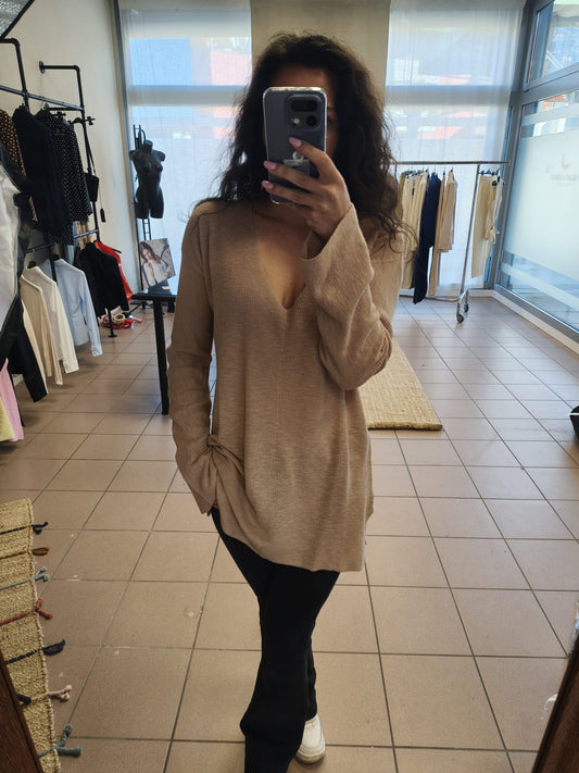 Maglia scollo a V in Lino