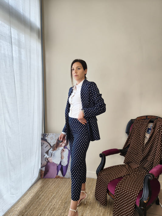 Tailleur a pois